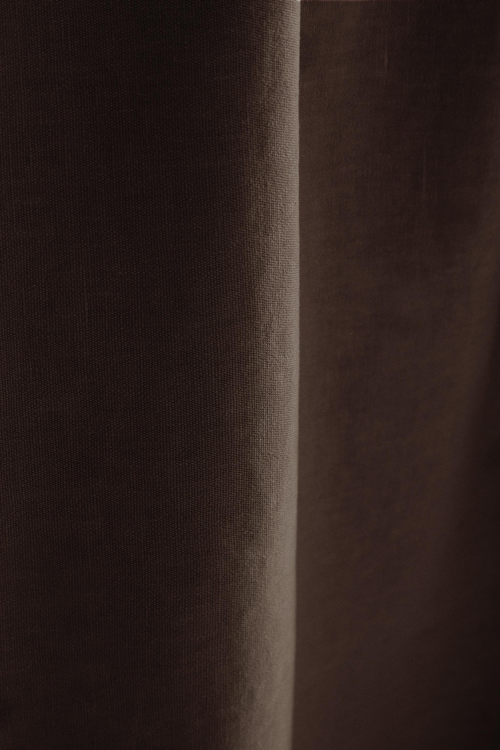 TABLECLOTH 01